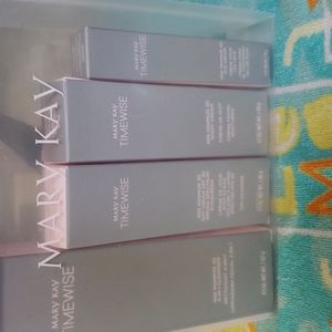 Mary Kay time wise set
